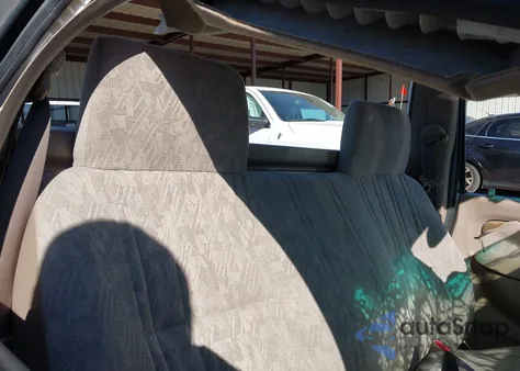 2002 Toyota Tacoma из США, поврежденный, VIN 5TENL42N02Z113253